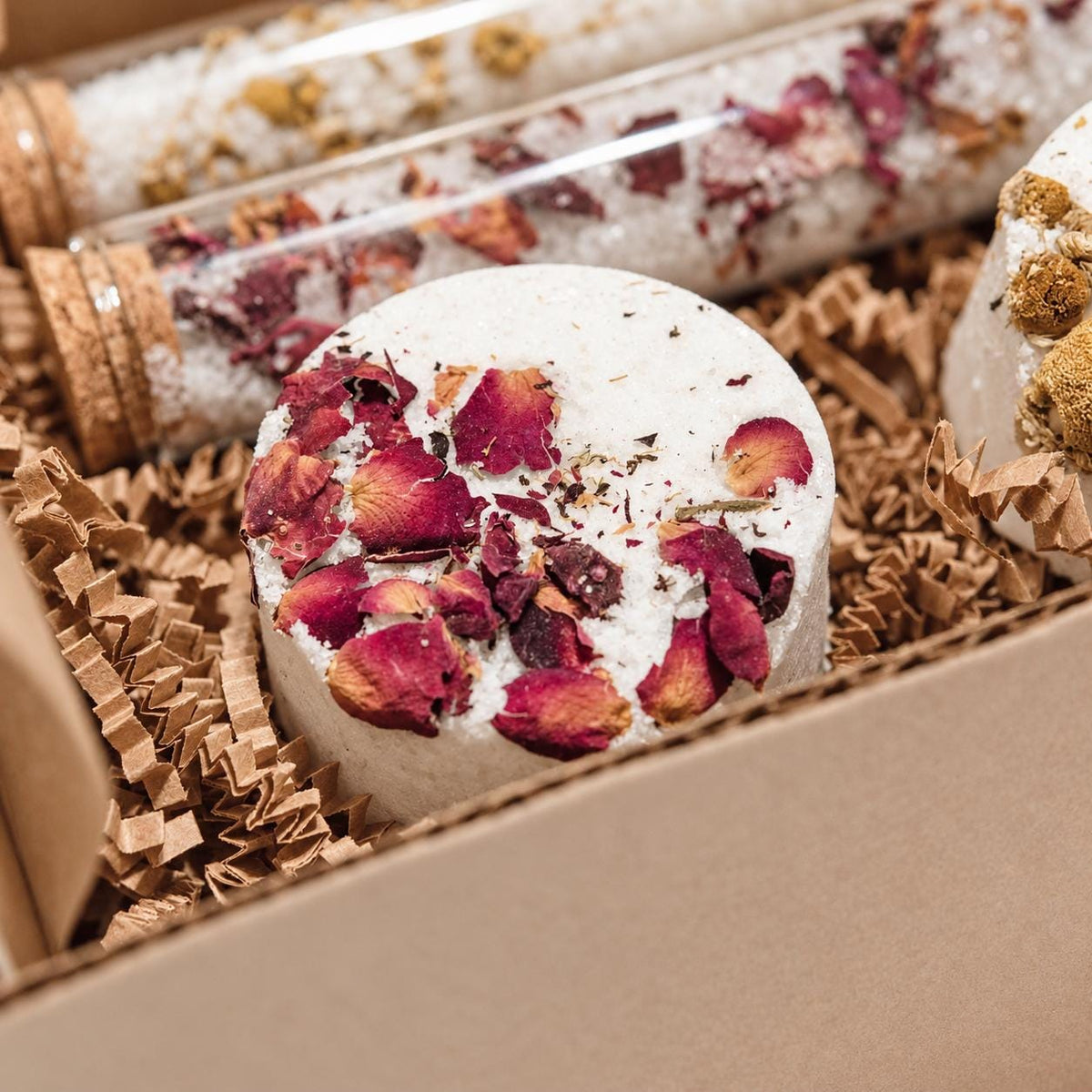 Bath Gift Set, Rose Chamomile Epsom Salt Soak With Fizzy Bombs